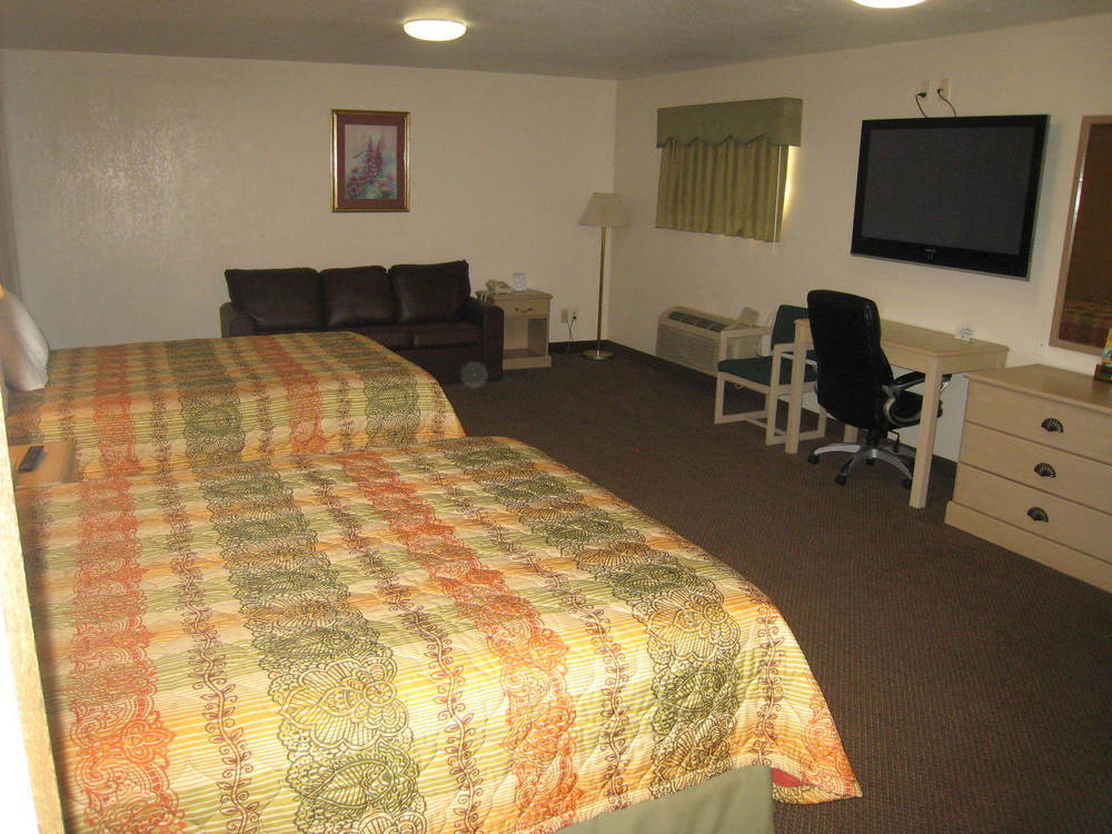 Executive Inn Pearsall Номер фото